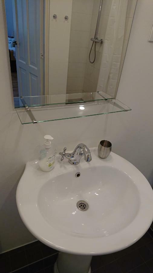City Centre Kreutzwaldi Apartment, Free Parking ทาลลินน์ ภายนอก รูปภาพ