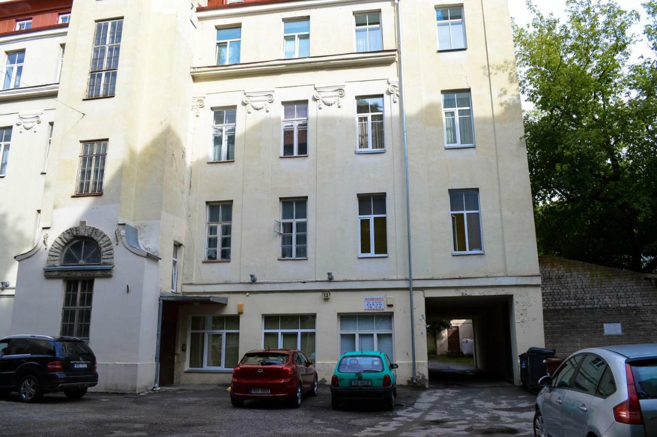 City Centre Kreutzwaldi Apartment, Free Parking ทาลลินน์ ภายนอก รูปภาพ